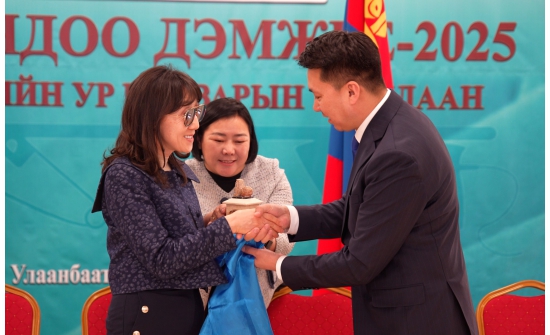 Хөгжлийн бэрхшээлтэй хүний хөгжлийн ерөнхий газрын дарга Д.Гэрэл ажлаа хүлээж авлаа