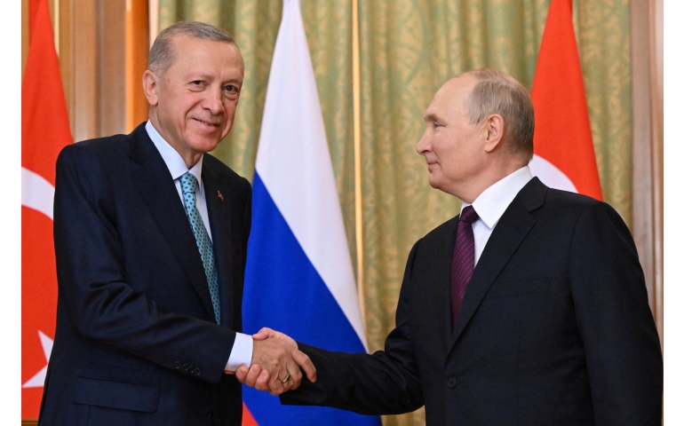 Хар тэнгисийн үр тарианы хэлэлцээрийг үргэлжлүүлэхээр боллоо
