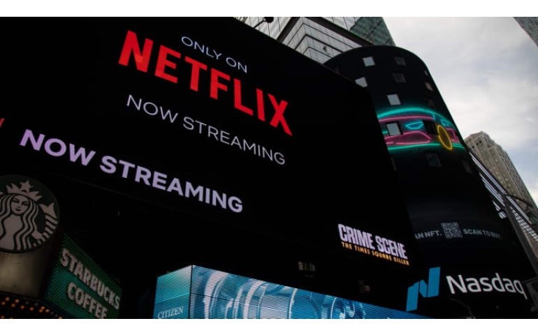 “Netflix” хэрэглэгчид үйлчилгээний эрхээ гэрээсээ гадуур бусадтай хуваалцахад төлбөр төлдөг болно