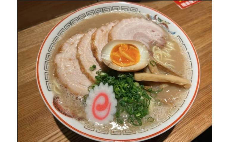 Хоолны газарт гар утас хэрэглэхийг хоригложээ