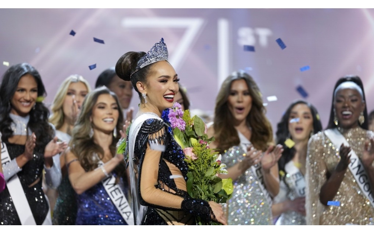 28 настай бүсгүй "Miss Universe" тэмцээнд түрүүллээ
